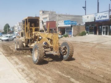 اصلاح و آسفالت ریزی کندرو های خیابان امام (ره)